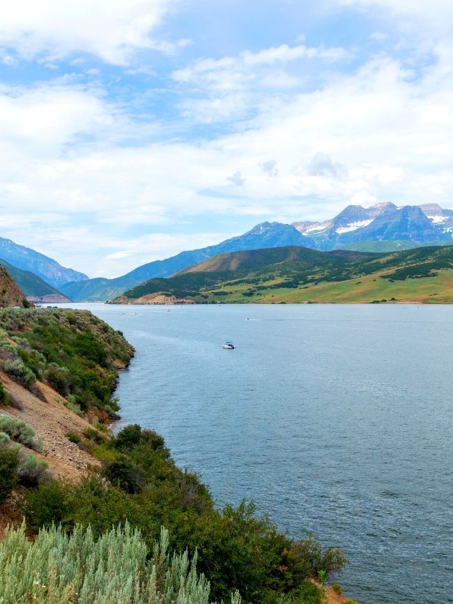 Kayaking at Deer Creek Utah